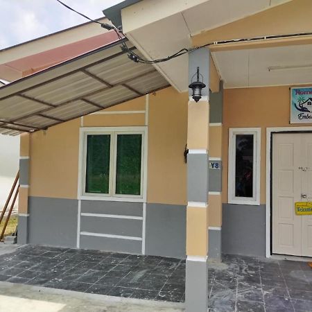 Homestay Embah Ros & Embah Lek Hutan Melintang Εξωτερικό φωτογραφία